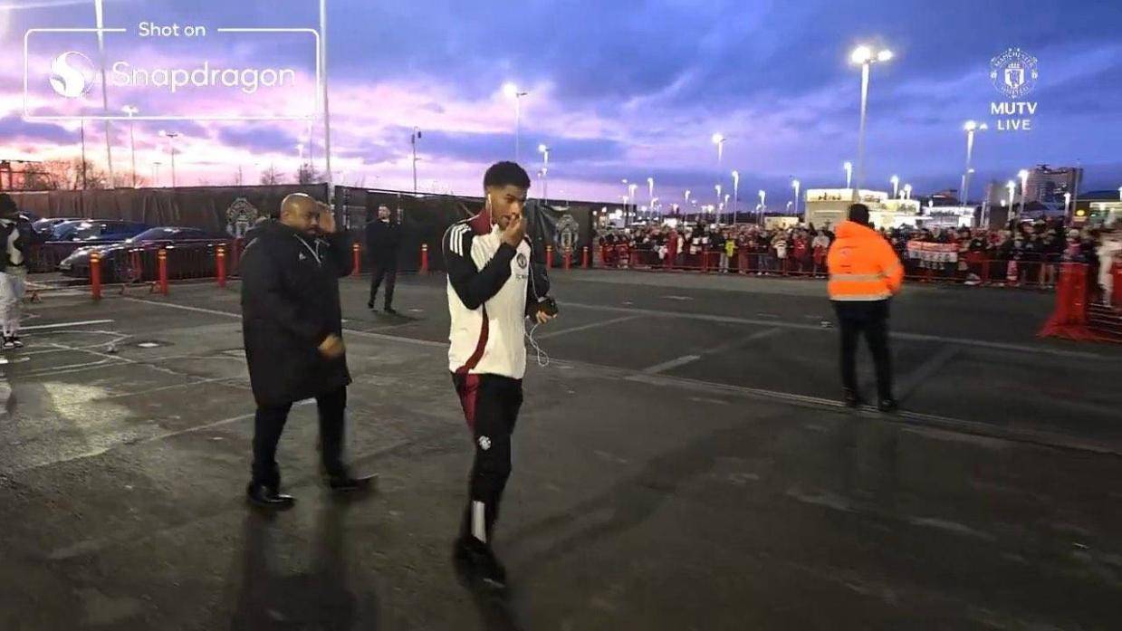 曝拉什福德4000万转会告吹，恐遭维拉退货！曼联预定其与阿莫林和谈