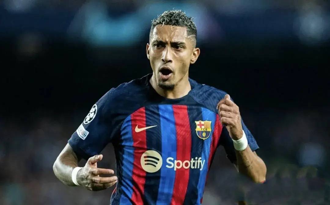 金球先生8000万可卖！阿森纳、切尔西有意，巴萨左边锋也不缺人