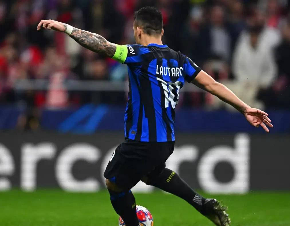 次回合主场艰难淘汰巴萨，劳塔罗伤缺能否坚持？国米还能依靠邓弗里斯吗？