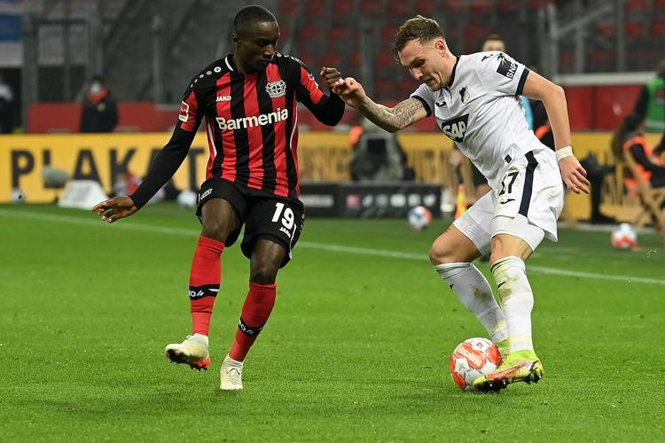 德甲保级生死战：沃夫斯堡 VS 霍芬海姆，谁能突出重围？​