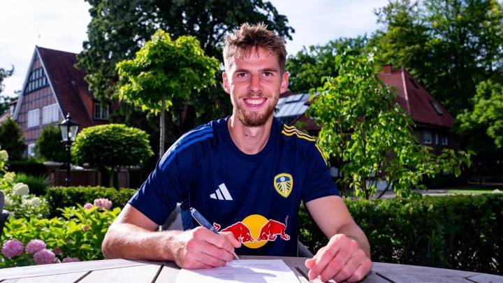 身高1米94！官方：利兹联签下德国中场斯塔赫，转会费超2000万欧